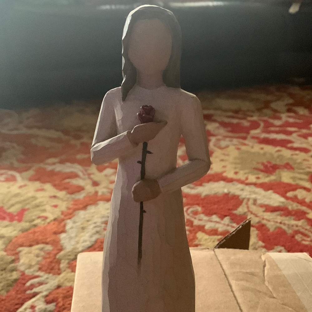 Willow Tree “Love” figurine. NO BOX